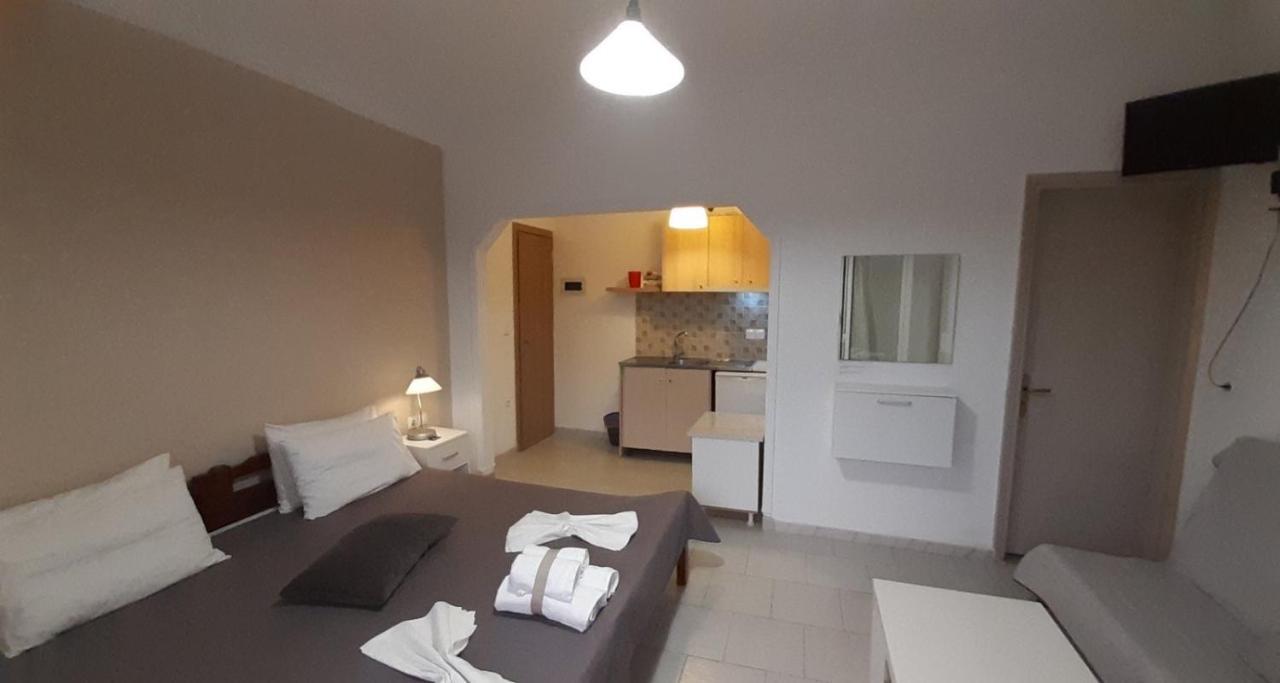 Giota Rooms Arkoudi Buitenkant foto